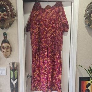 Grassfield Floral Print Pink and Gold Pant suit -- UK size 20, U.S. size 16-18.